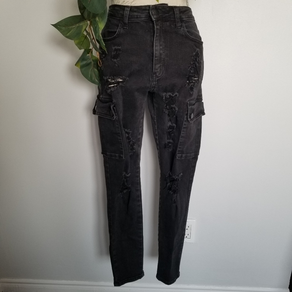 Fashion Nova black Highwaist skinny jeans - Picture 6 of 9